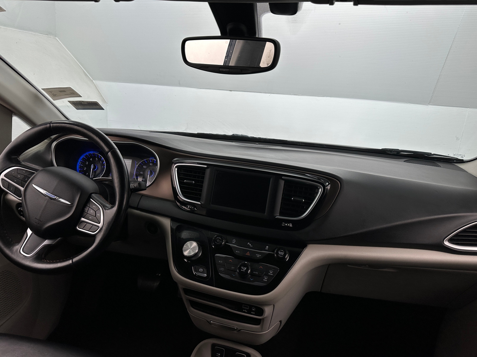 Thumbnail: 2019 Chrysler Pacifica - 2