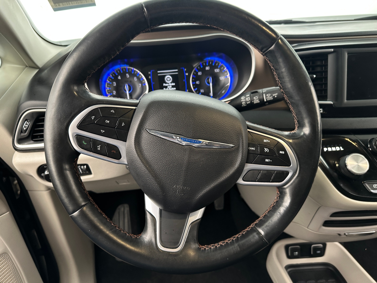 Thumbnail: 2019 Chrysler Pacifica - 4