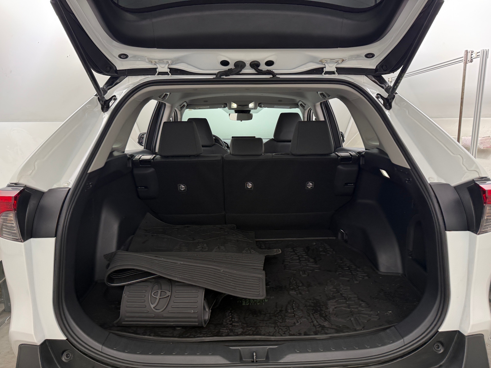 Thumbnail: 2024 Toyota RAV4 - 7