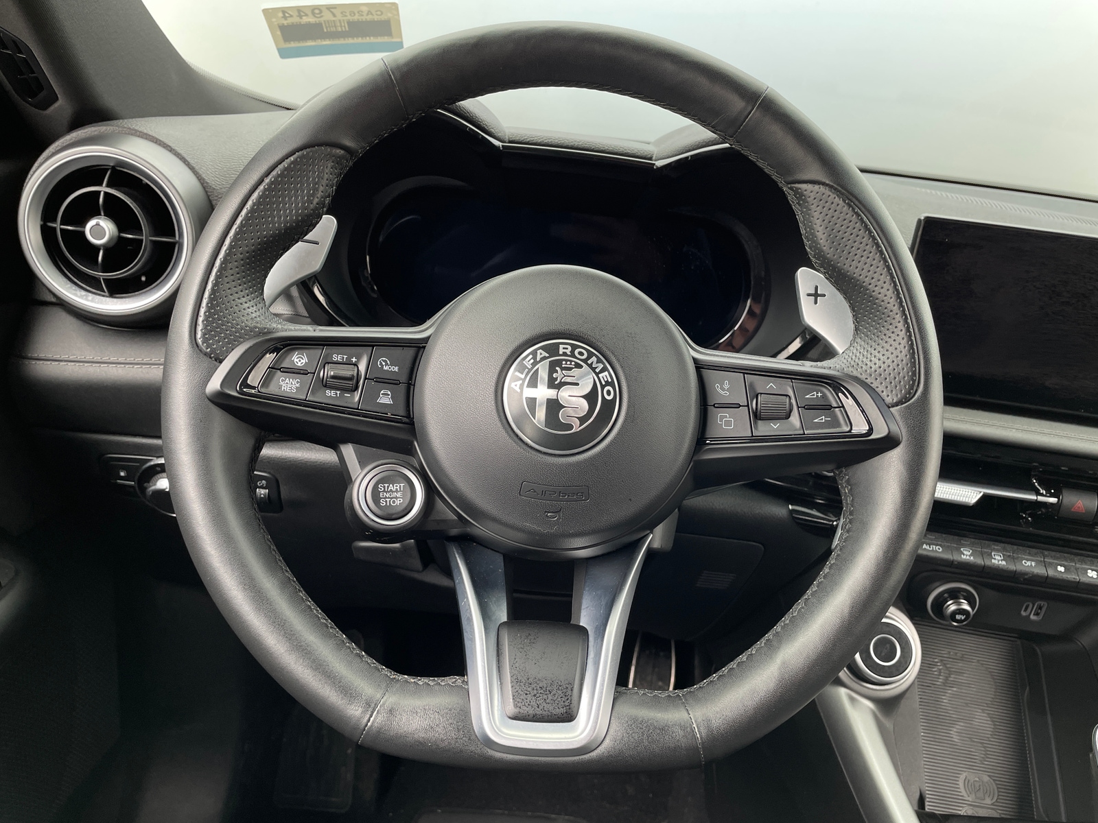 Thumbnail: 2024 Alfa Romeo Tonale - 4