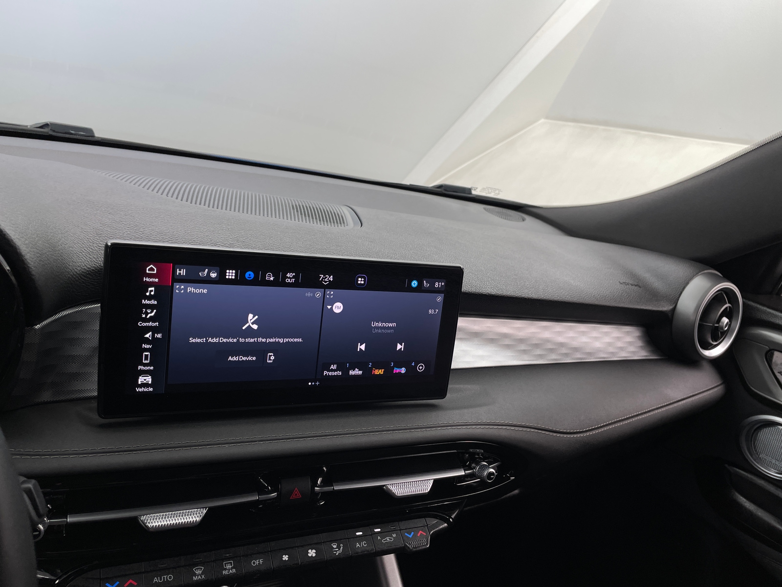 Thumbnail: 2024 Alfa Romeo Tonale - 3