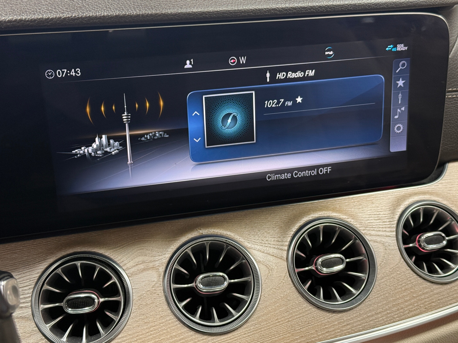 Thumbnail: 2020 Mercedes-Benz E-Class - 2