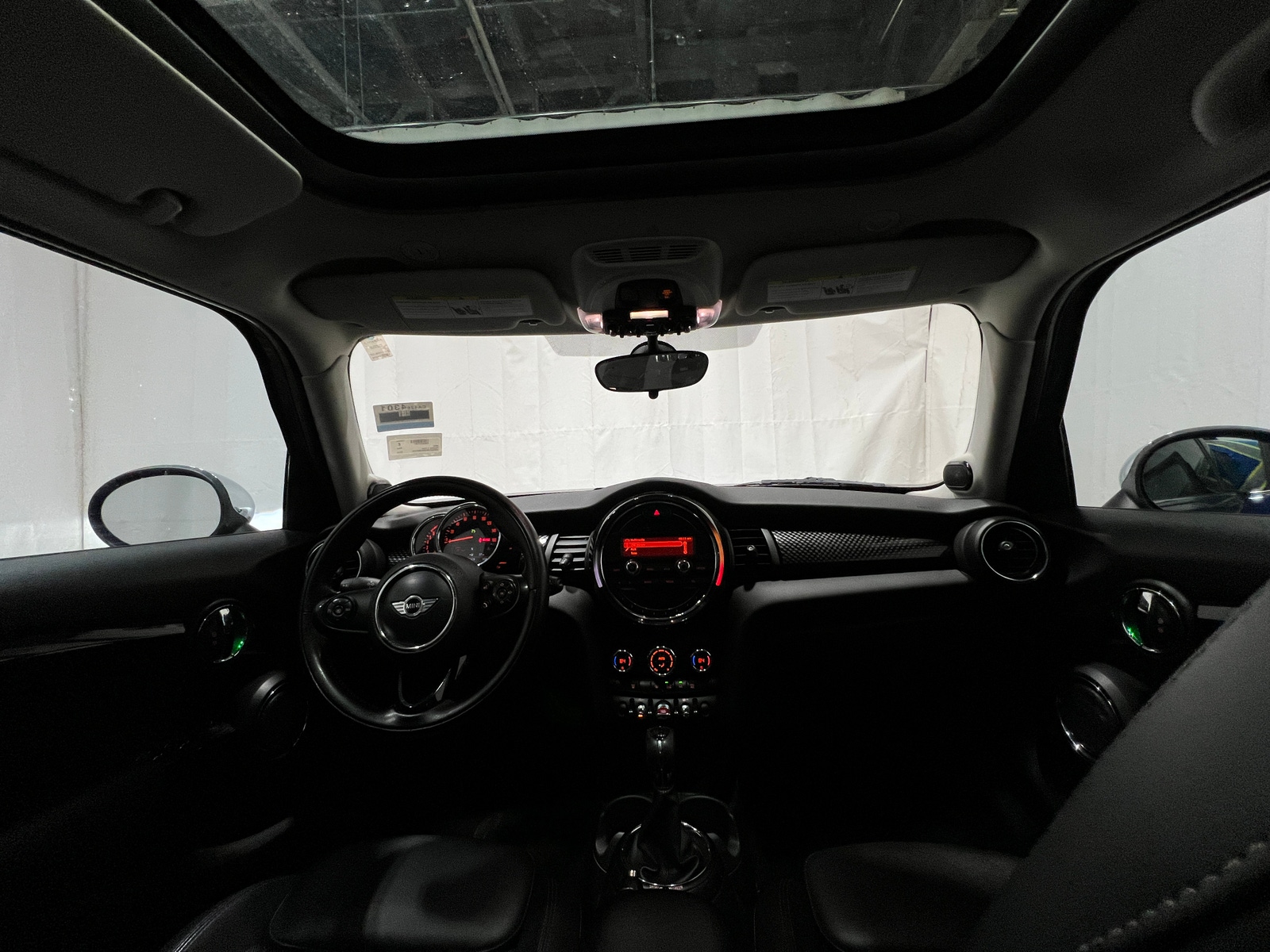 Thumbnail: 2015 MINI Cooper Hardtop - 2