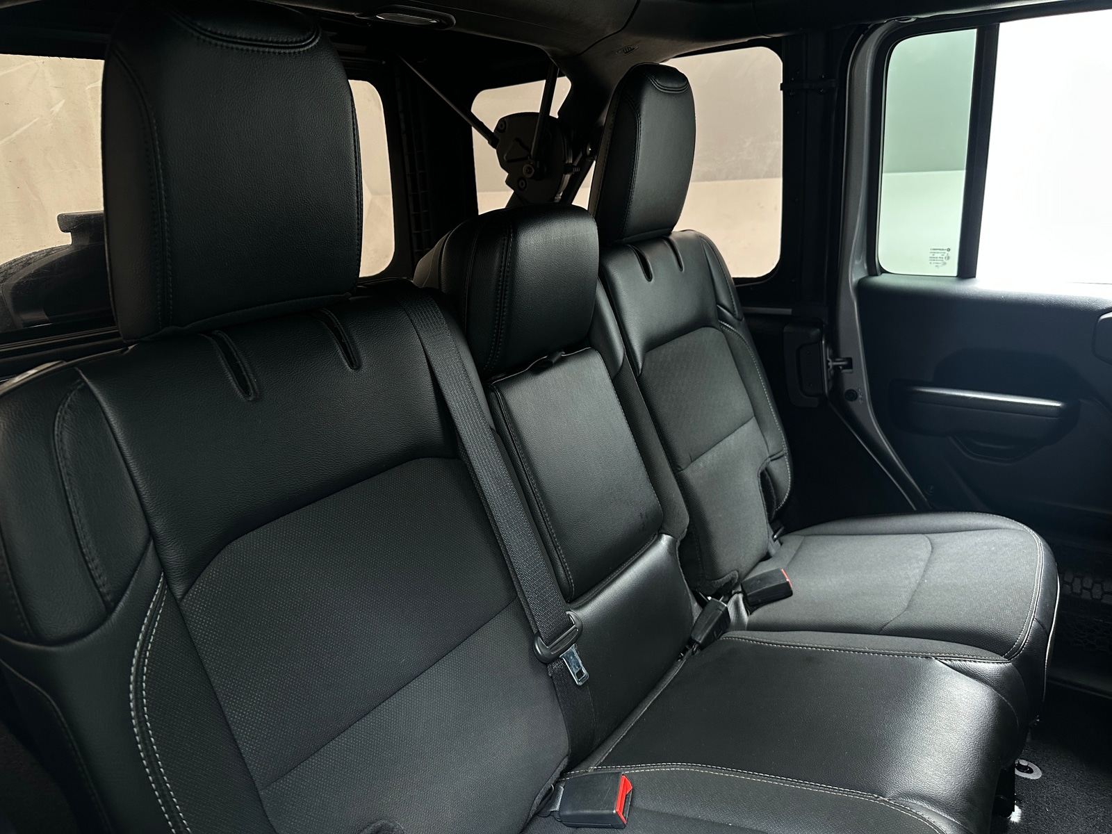 Thumbnail: 2020 Jeep Wrangler - 6