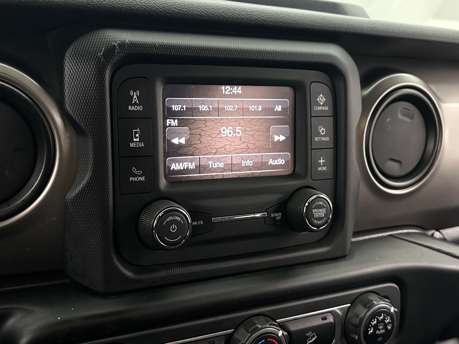 Thumbnail: 2020 Jeep Wrangler - 4