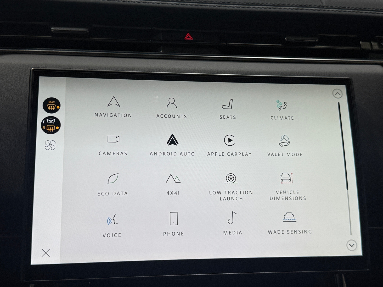 Thumbnail: 2024 Land Rover Range Rover Sport - 3