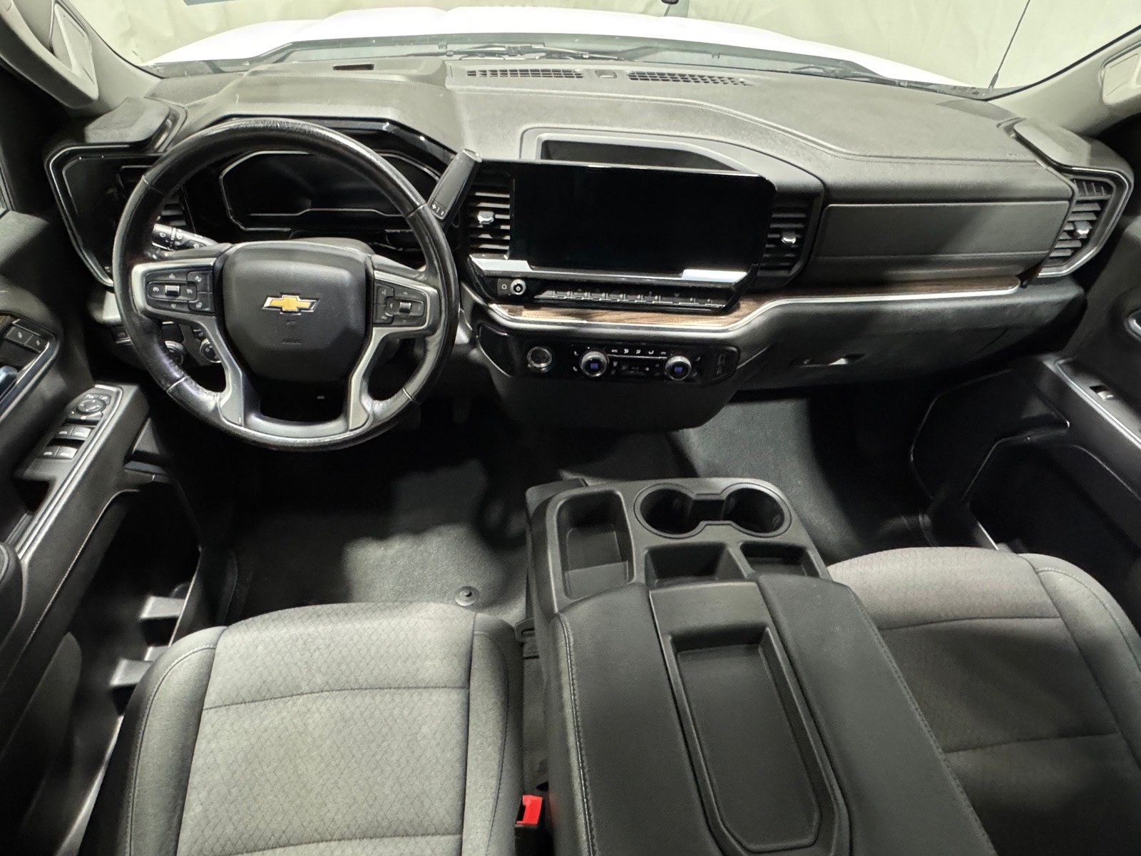 Thumbnail: 2022 Chevrolet Silverado 1500 - 3