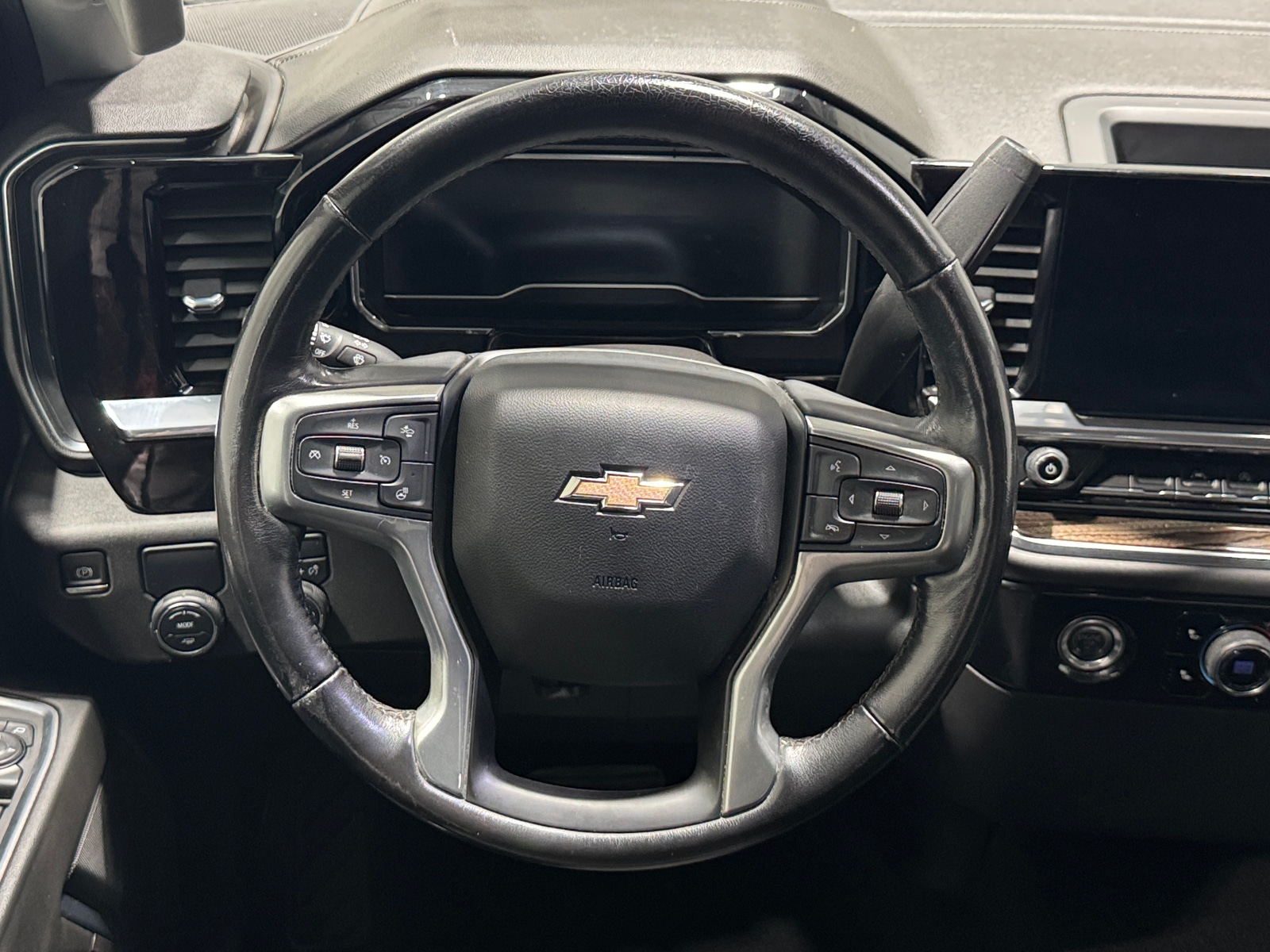 Thumbnail: 2022 Chevrolet Silverado 1500 - 5