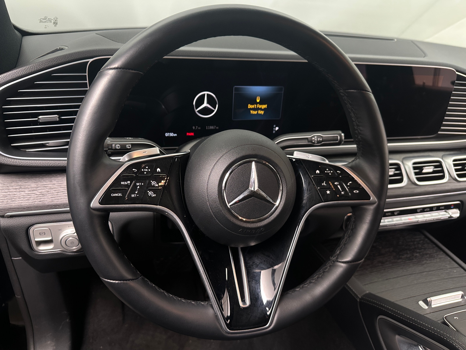 Thumbnail: 2025 Mercedes-Benz GLE - 4