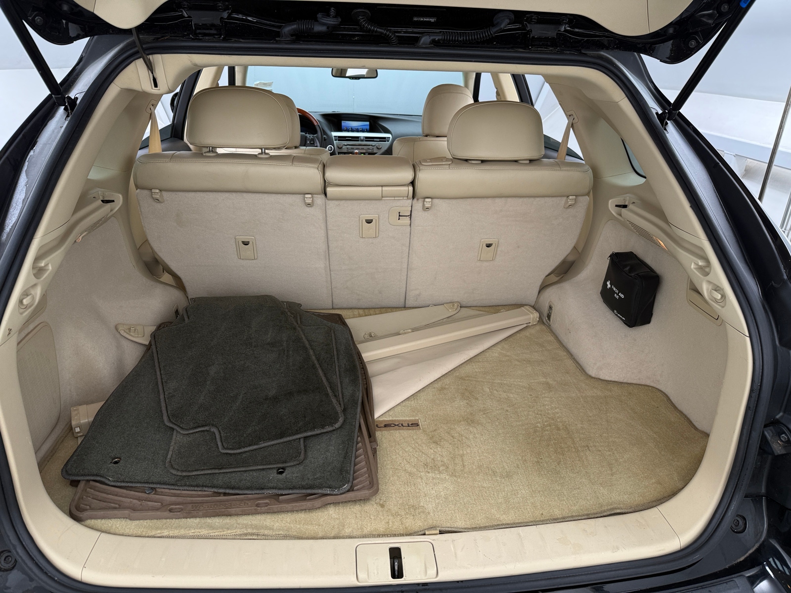 Thumbnail: 2011 Lexus RX - 7