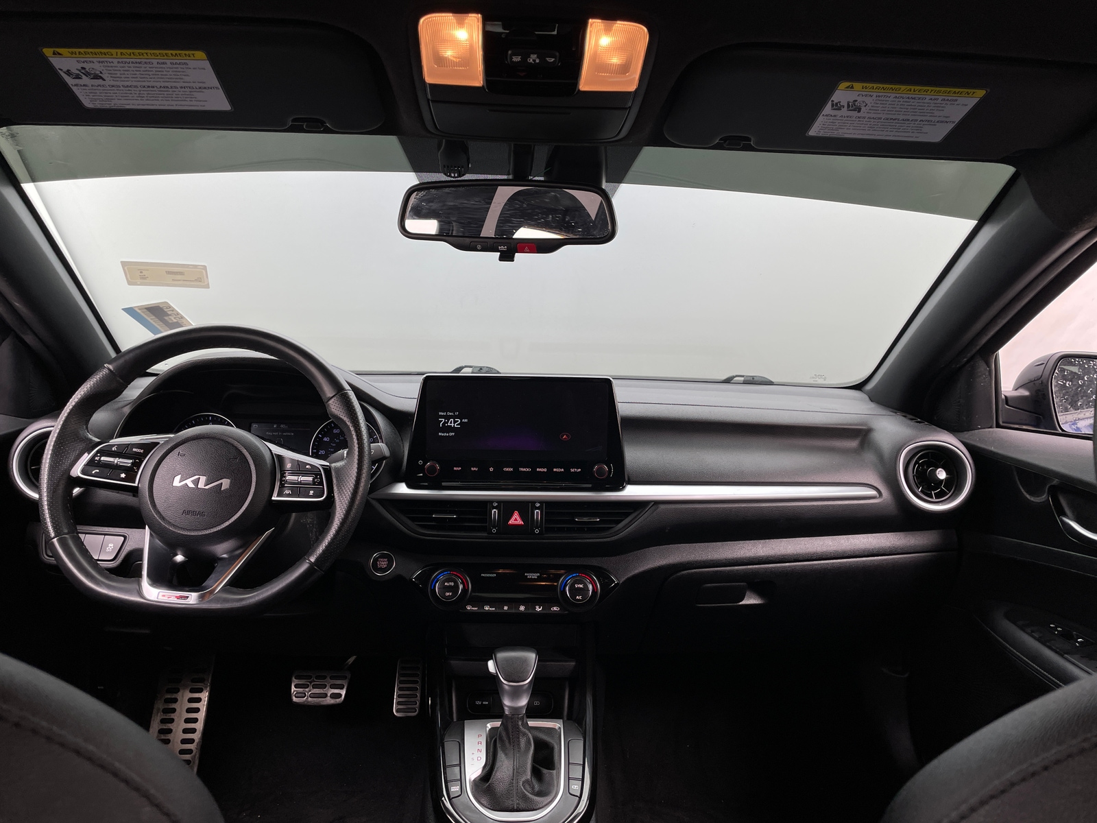 Thumbnail: 2024 Kia Forte - 3