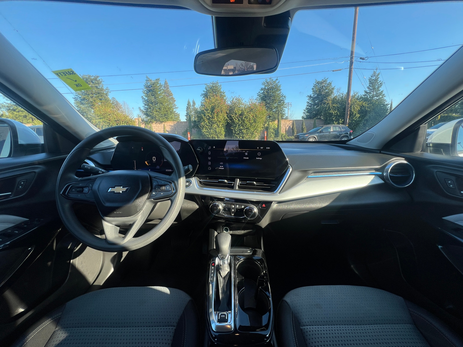 Thumbnail: 2025 Chevrolet Trax - 3