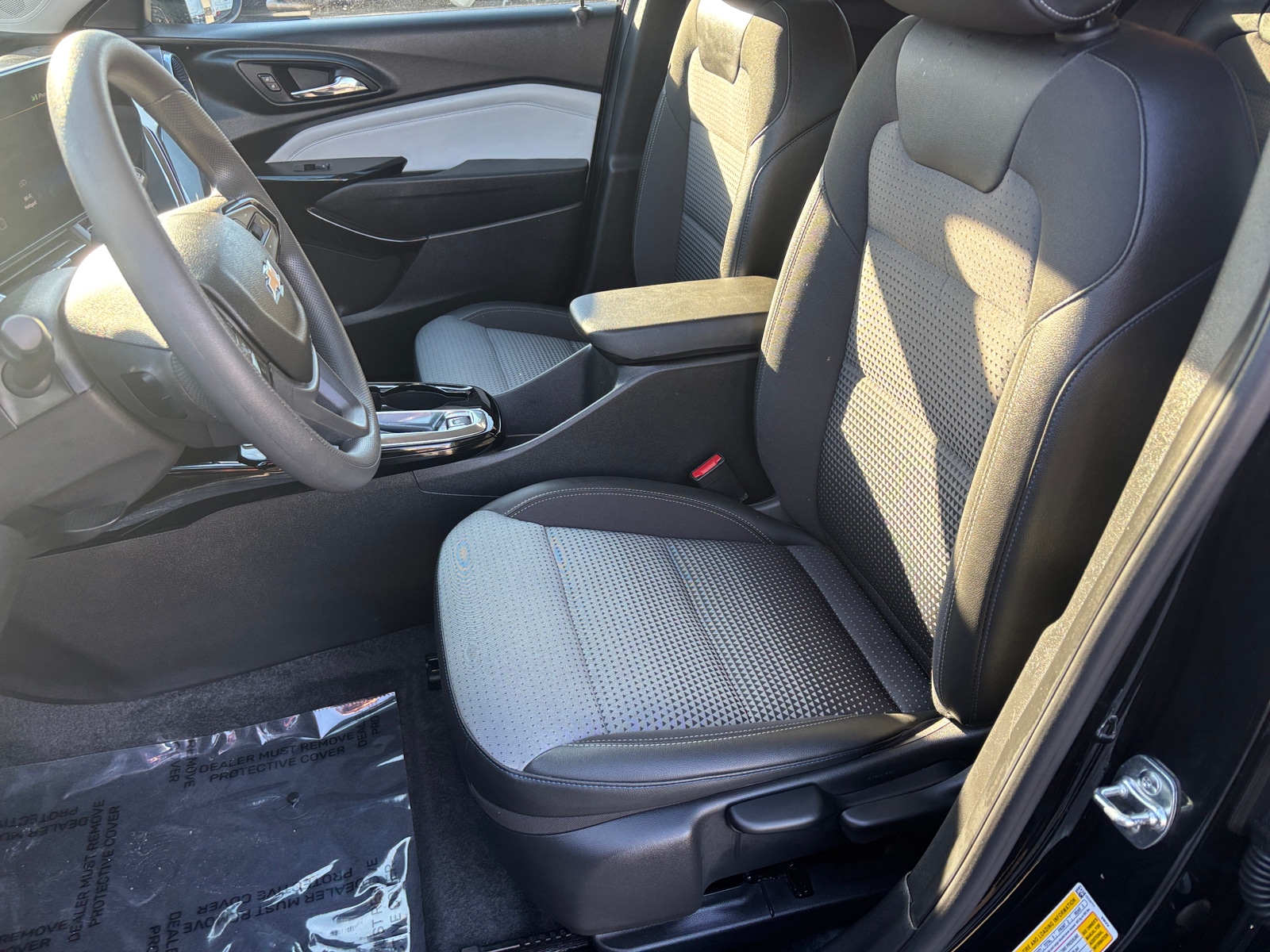 Thumbnail: 2025 Chevrolet Trax - 2