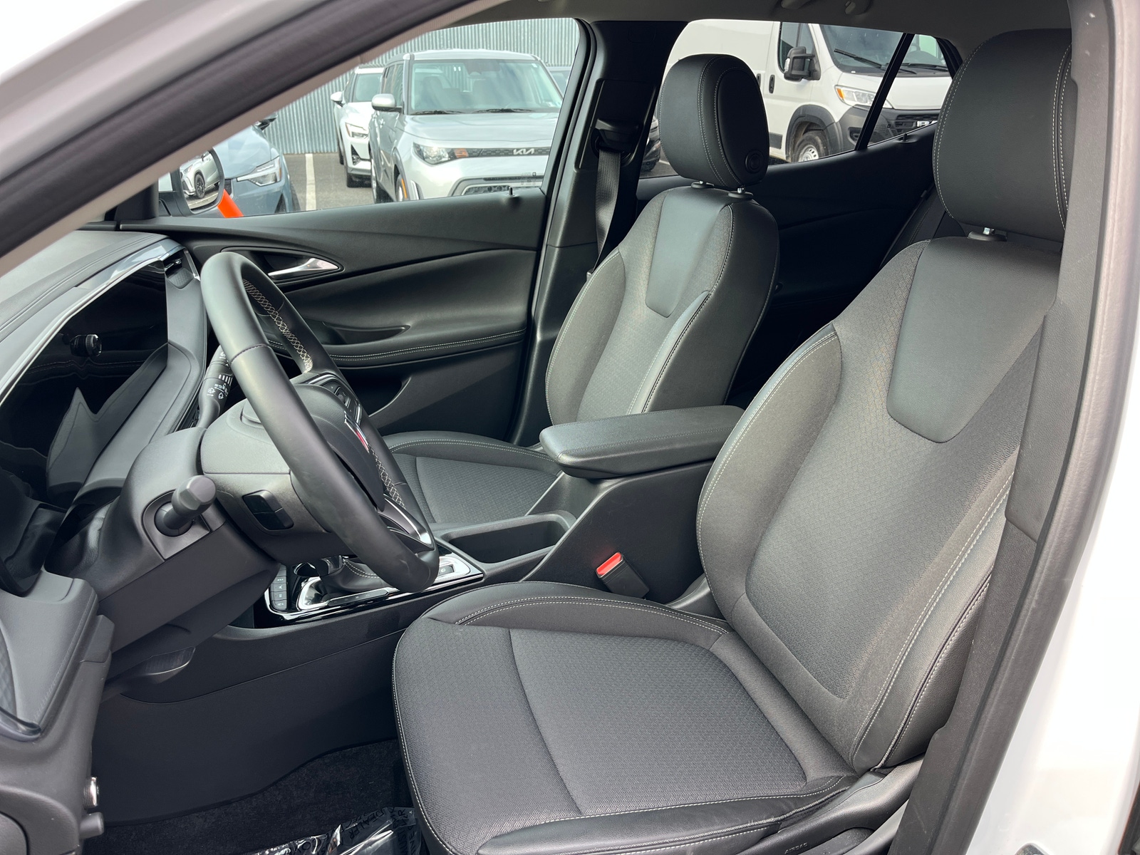 Thumbnail: 2025 Buick Encore GX - 2