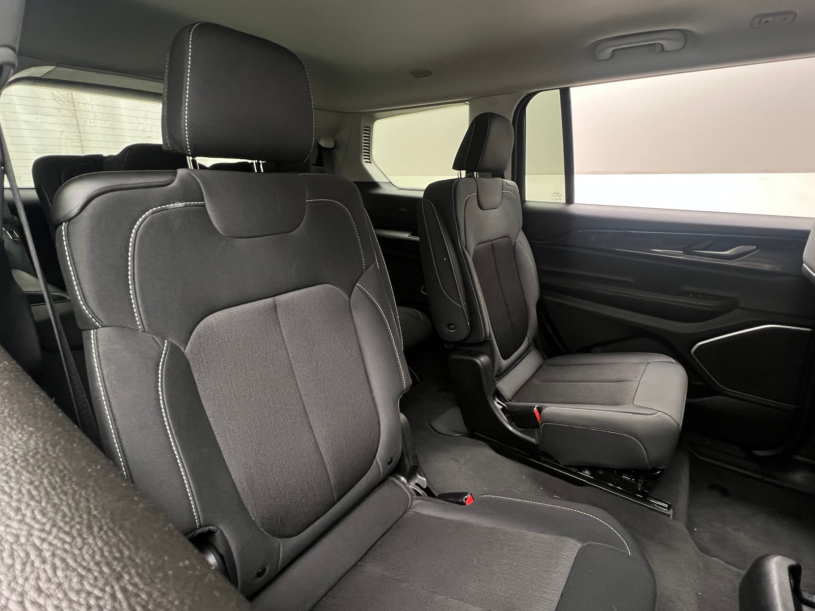 Thumbnail: 2022 Jeep Grand Cherokee L - 6