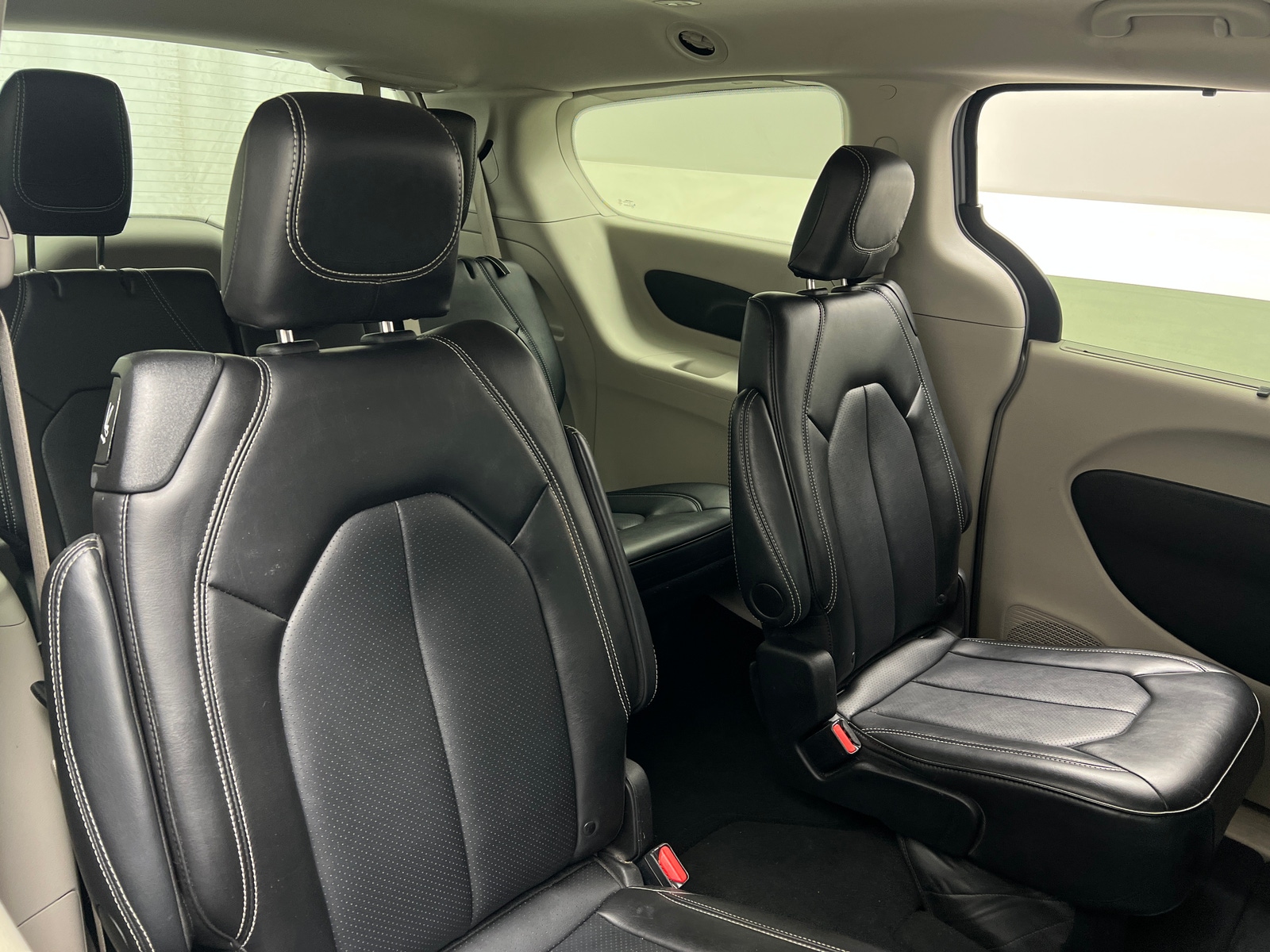 Thumbnail: 2024 Chrysler Pacifica - 5