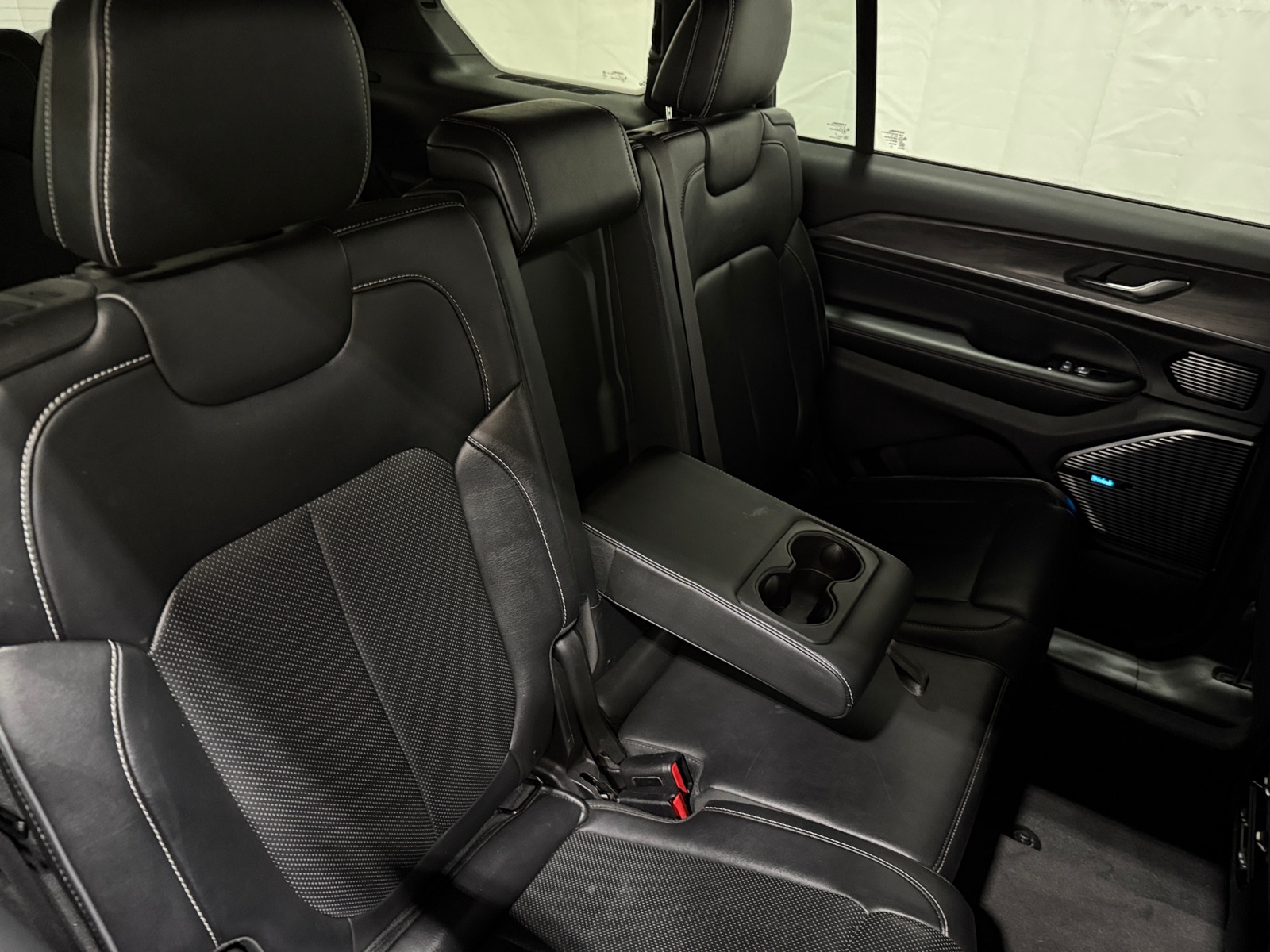 Thumbnail: 2022 Jeep Grand Cherokee L - 5