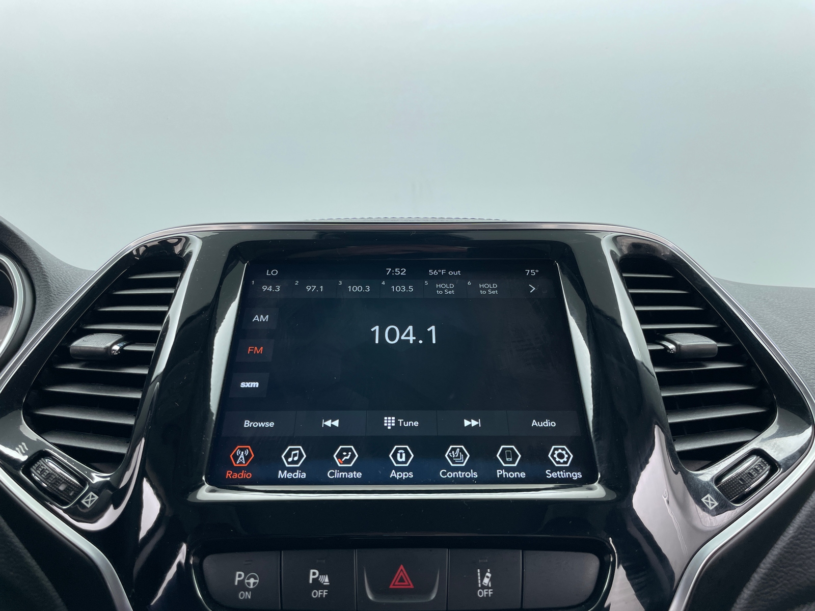 Thumbnail: 2021 Jeep Cherokee - 3