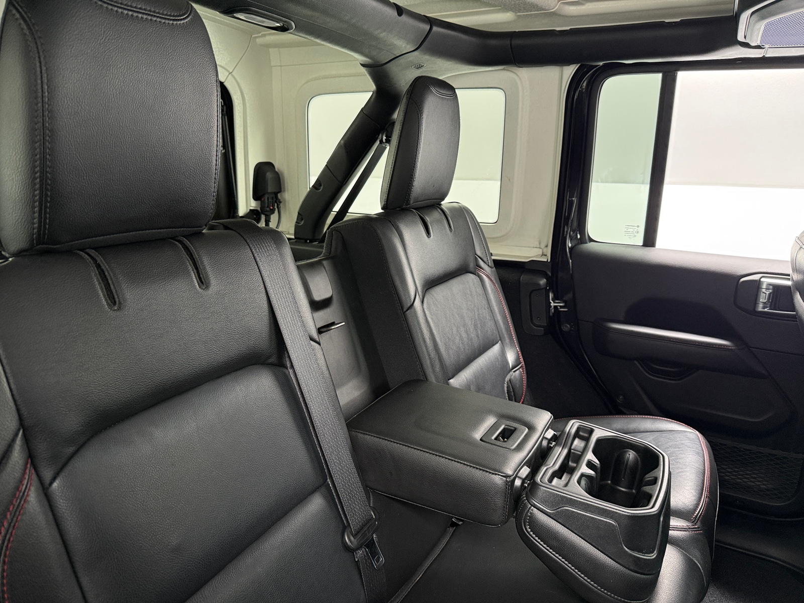 Thumbnail: 2021 Jeep Wrangler - 5