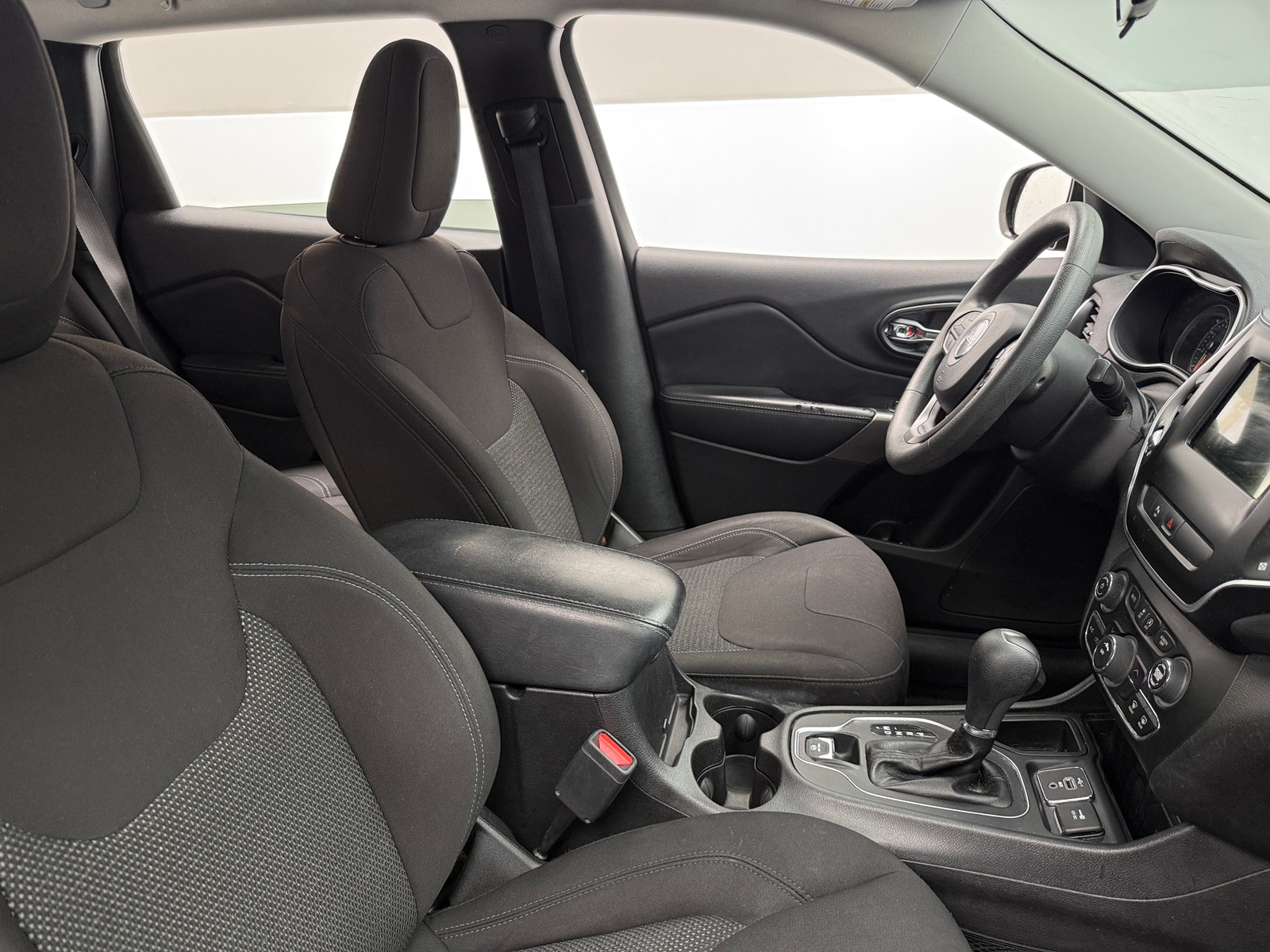 Thumbnail: 2020 Jeep Cherokee - 2