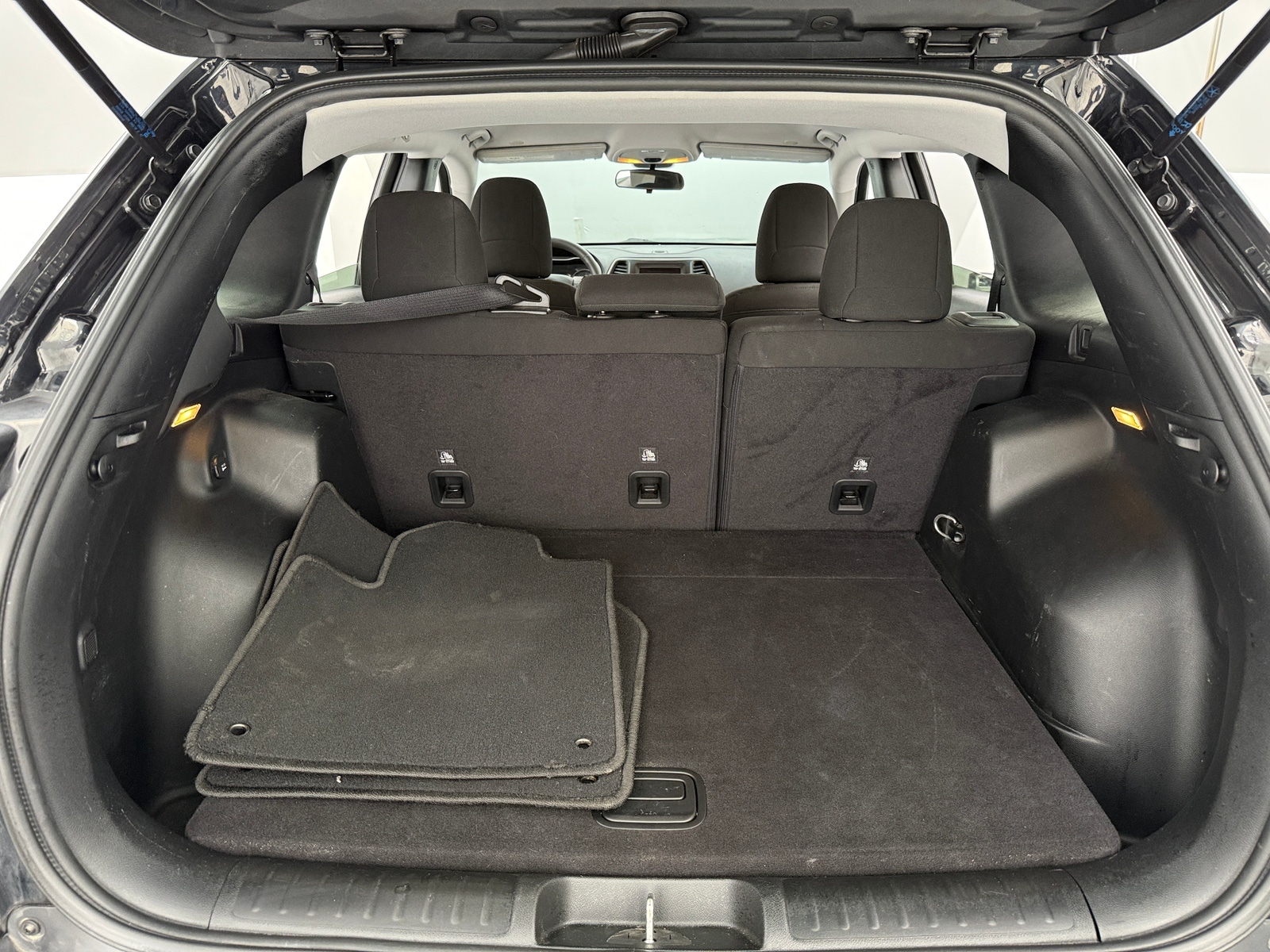 Thumbnail: 2020 Jeep Cherokee - 7