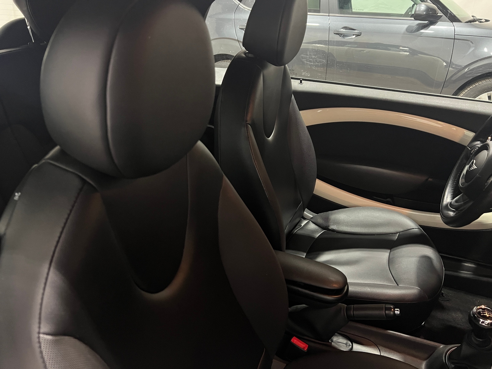 Thumbnail: 2015 MINI Cooper Convertible - 2