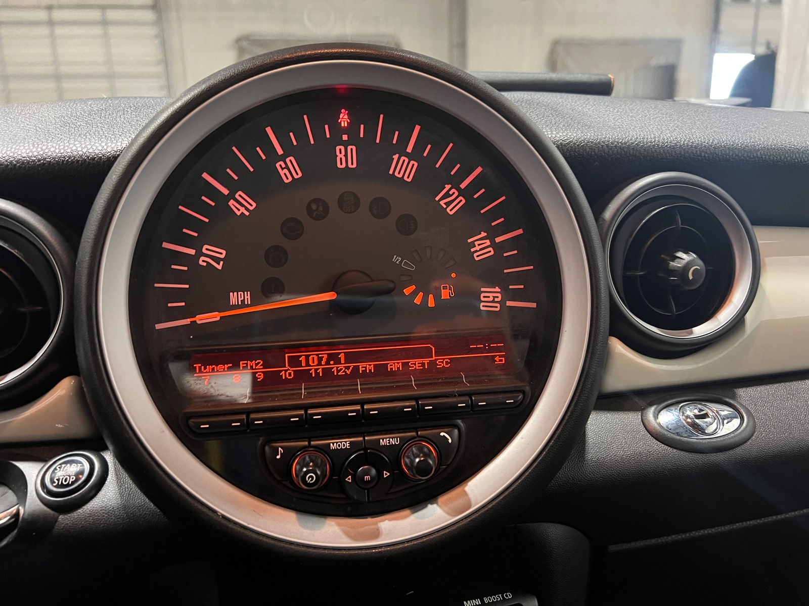 Thumbnail: 2015 MINI Cooper Convertible - 4