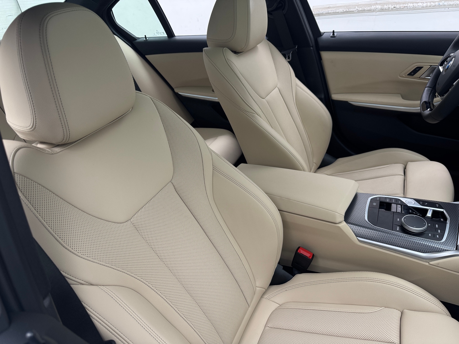 Thumbnail: 2025 BMW 3 Series - 2