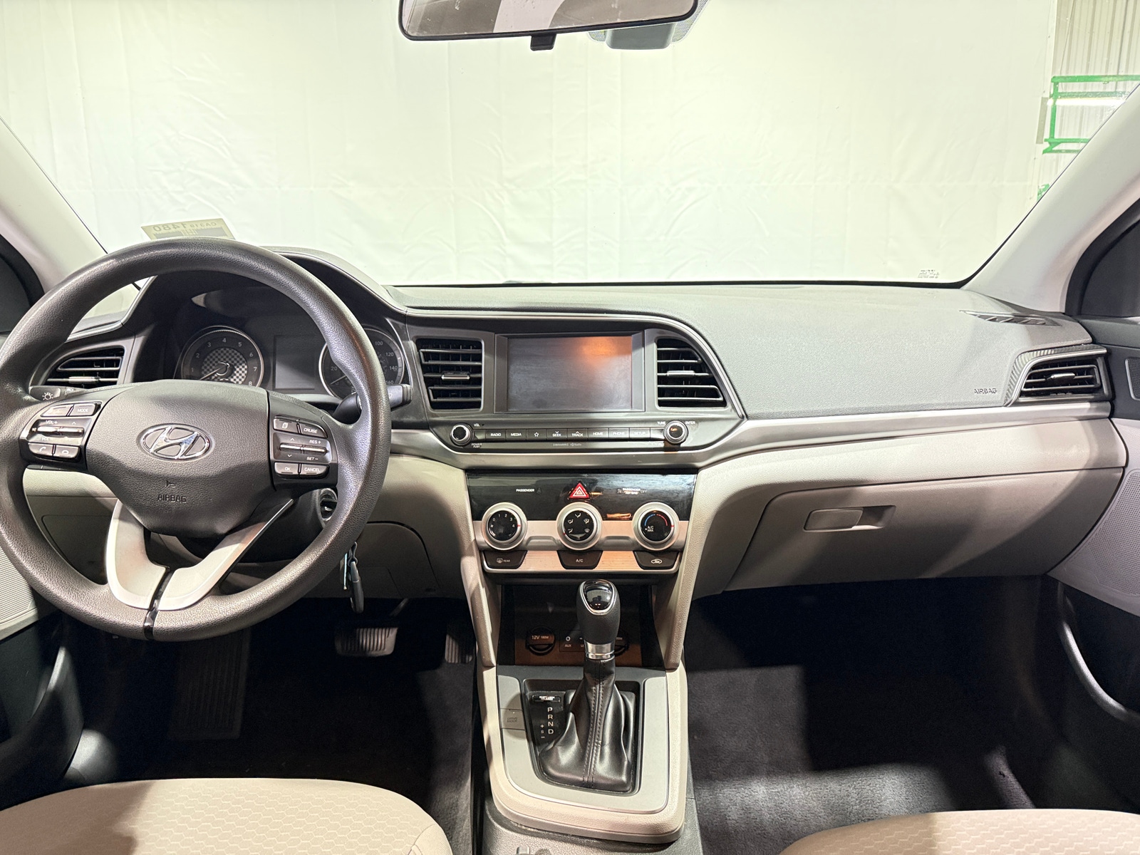 Thumbnail: 2019 Hyundai Elantra - 3