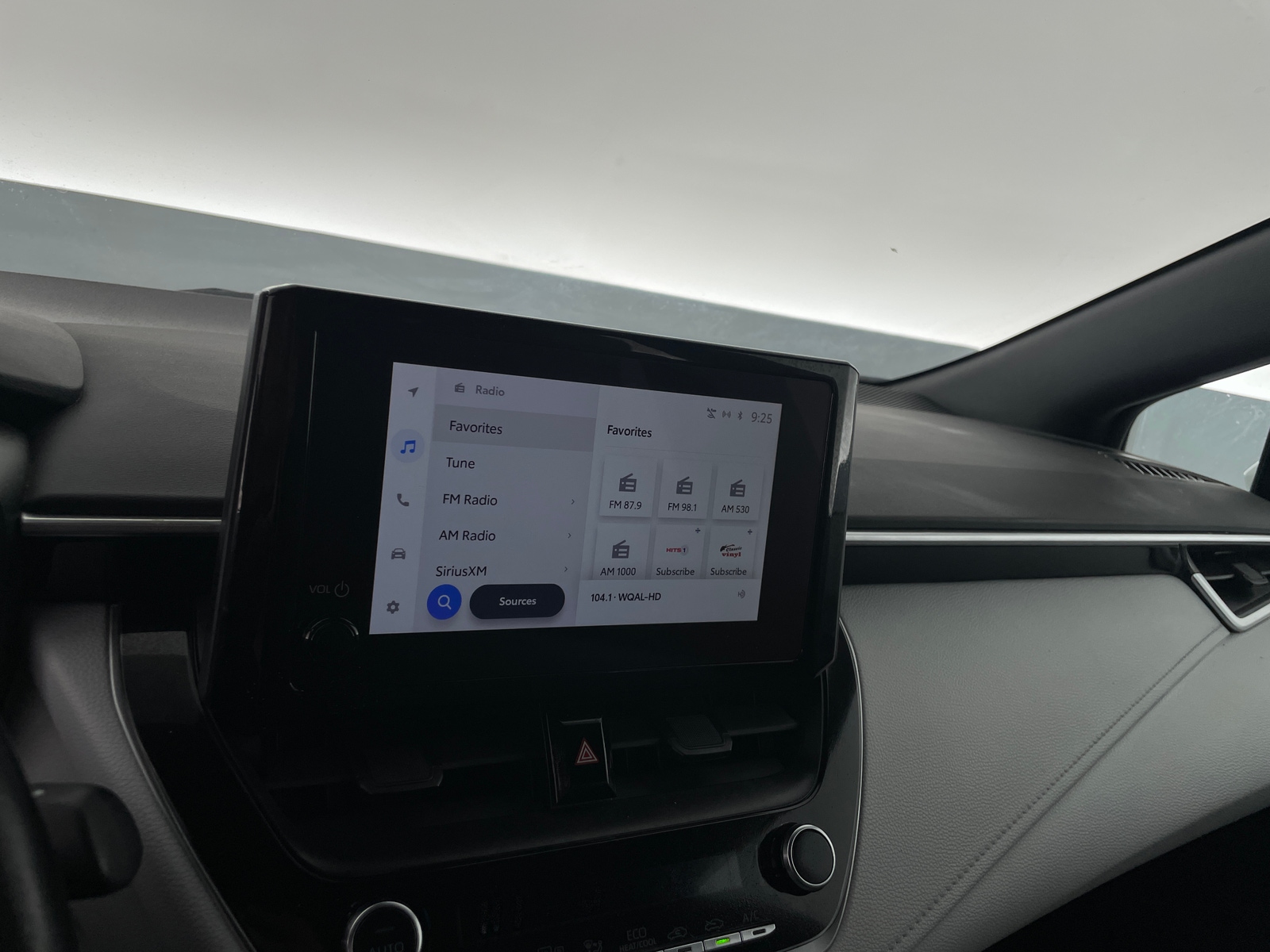 Thumbnail: 2023 Toyota Corolla - 4