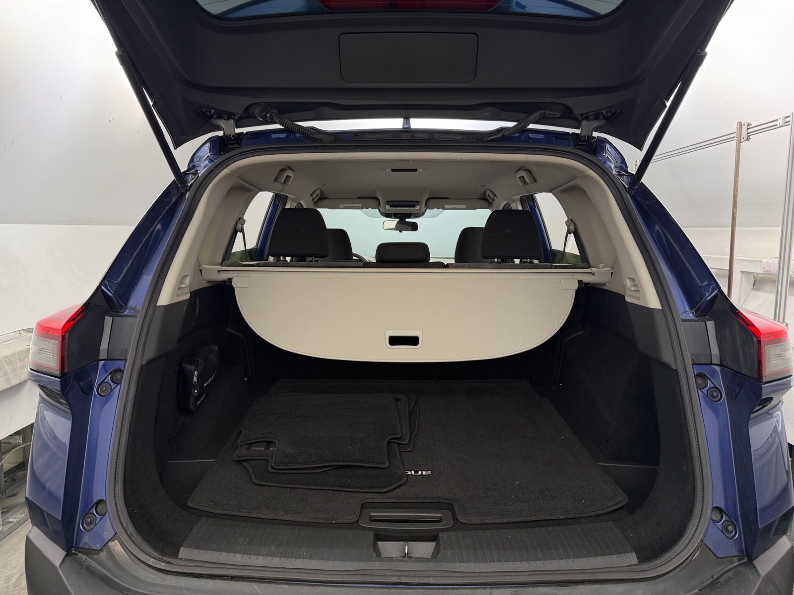 Thumbnail: 2023 Nissan Rogue - 7