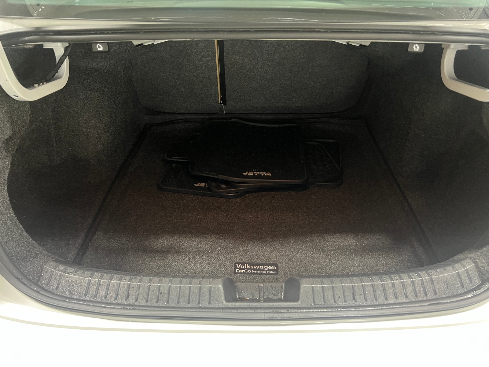 Thumbnail: 2020 Volkswagen Jetta - 6