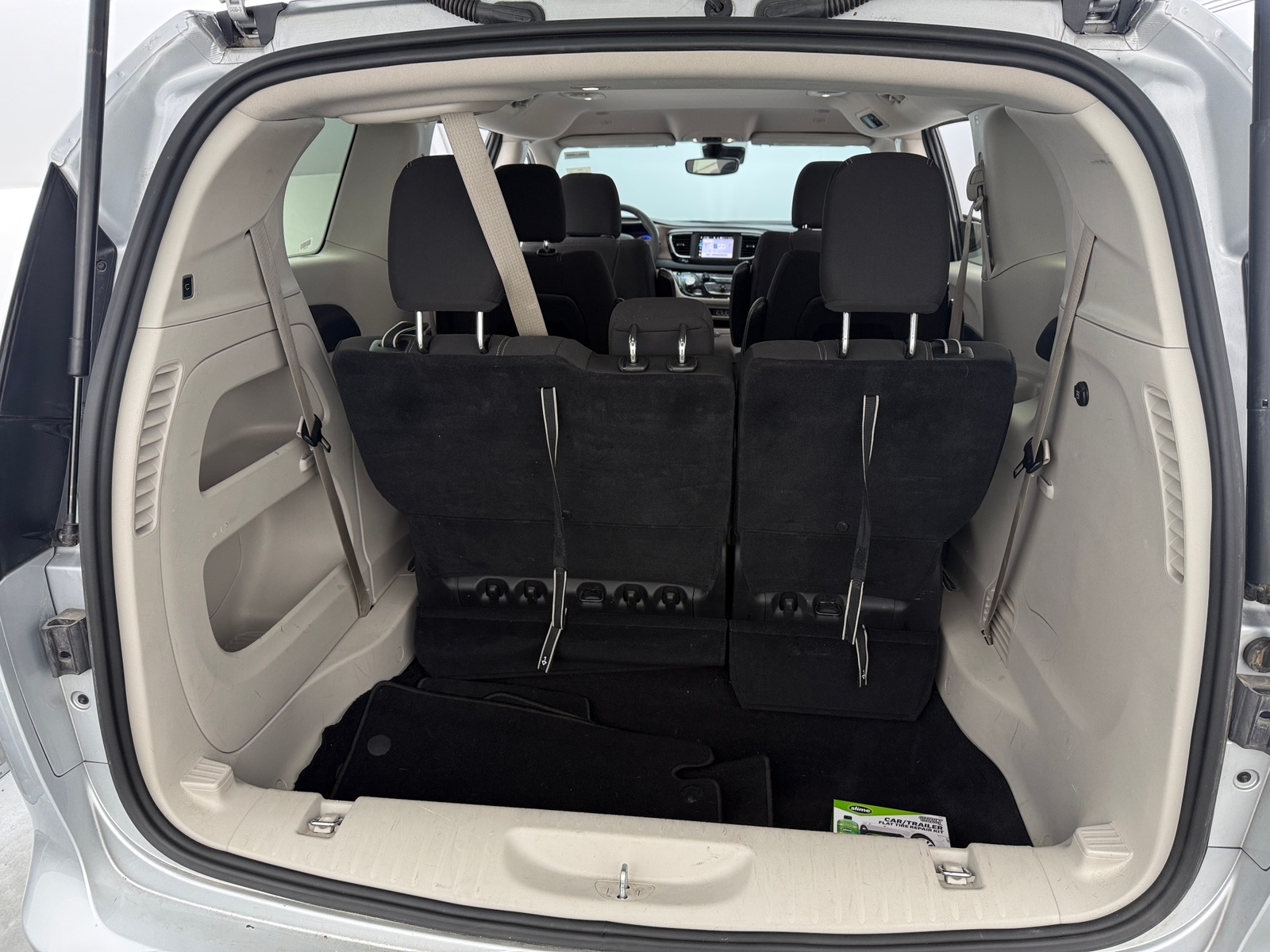 Thumbnail: 2024 Chrysler Voyager - 7