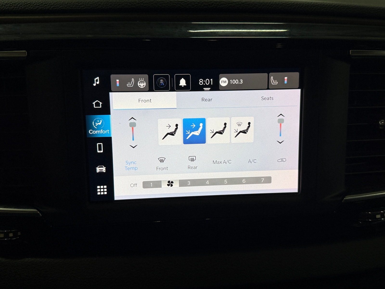 Thumbnail: 2024 Chrysler Voyager - 4