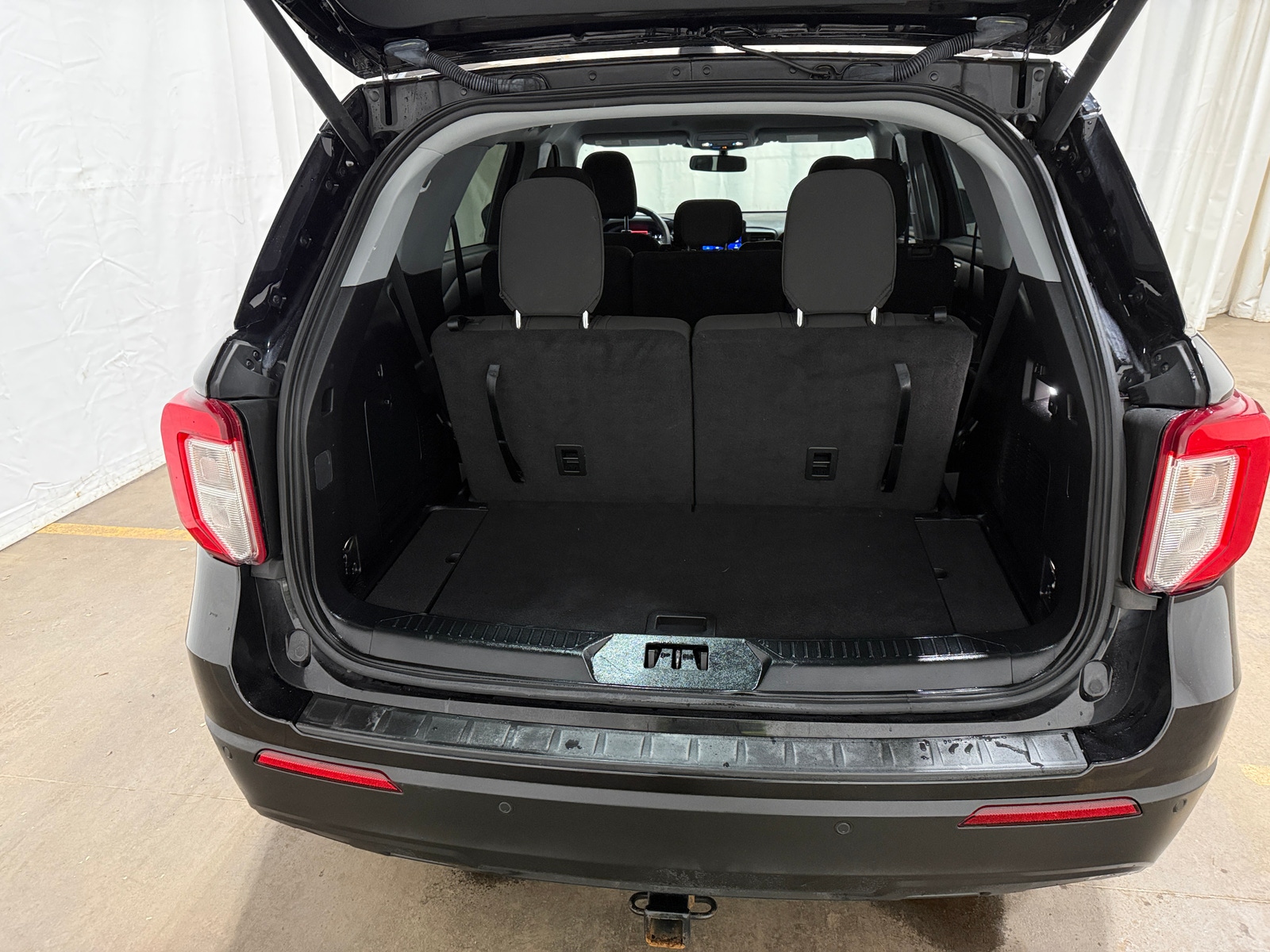 Thumbnail: 2021 Ford Explorer - 7