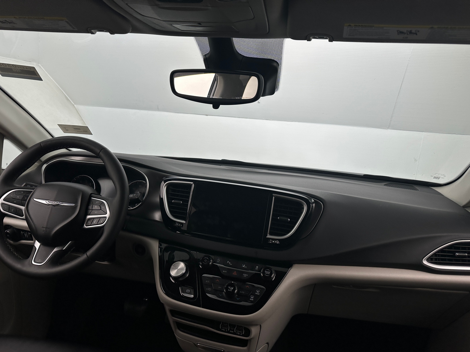 Thumbnail: 2024 Chrysler Pacifica - 2