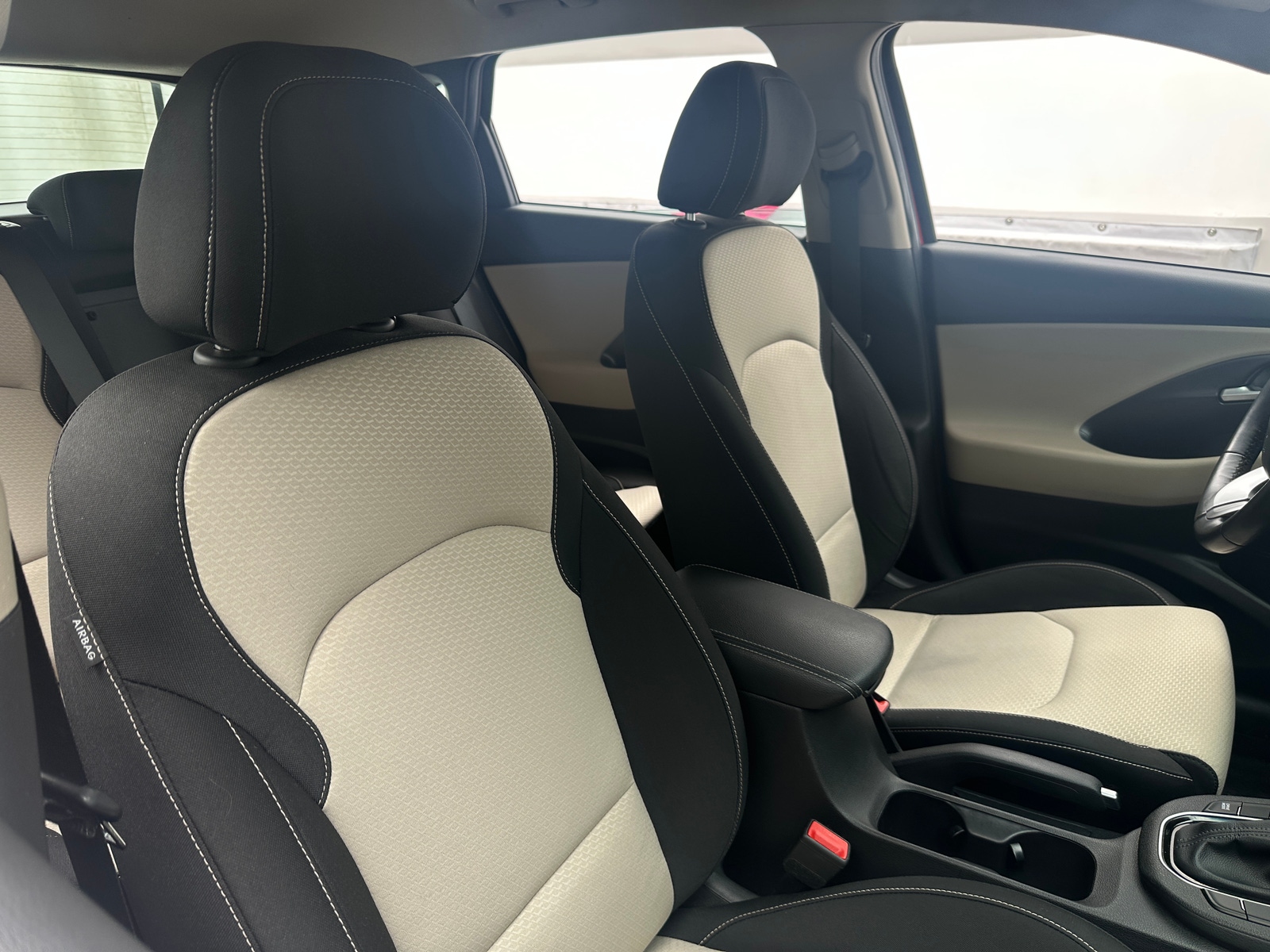 Thumbnail: 2018 Hyundai Elantra - 2