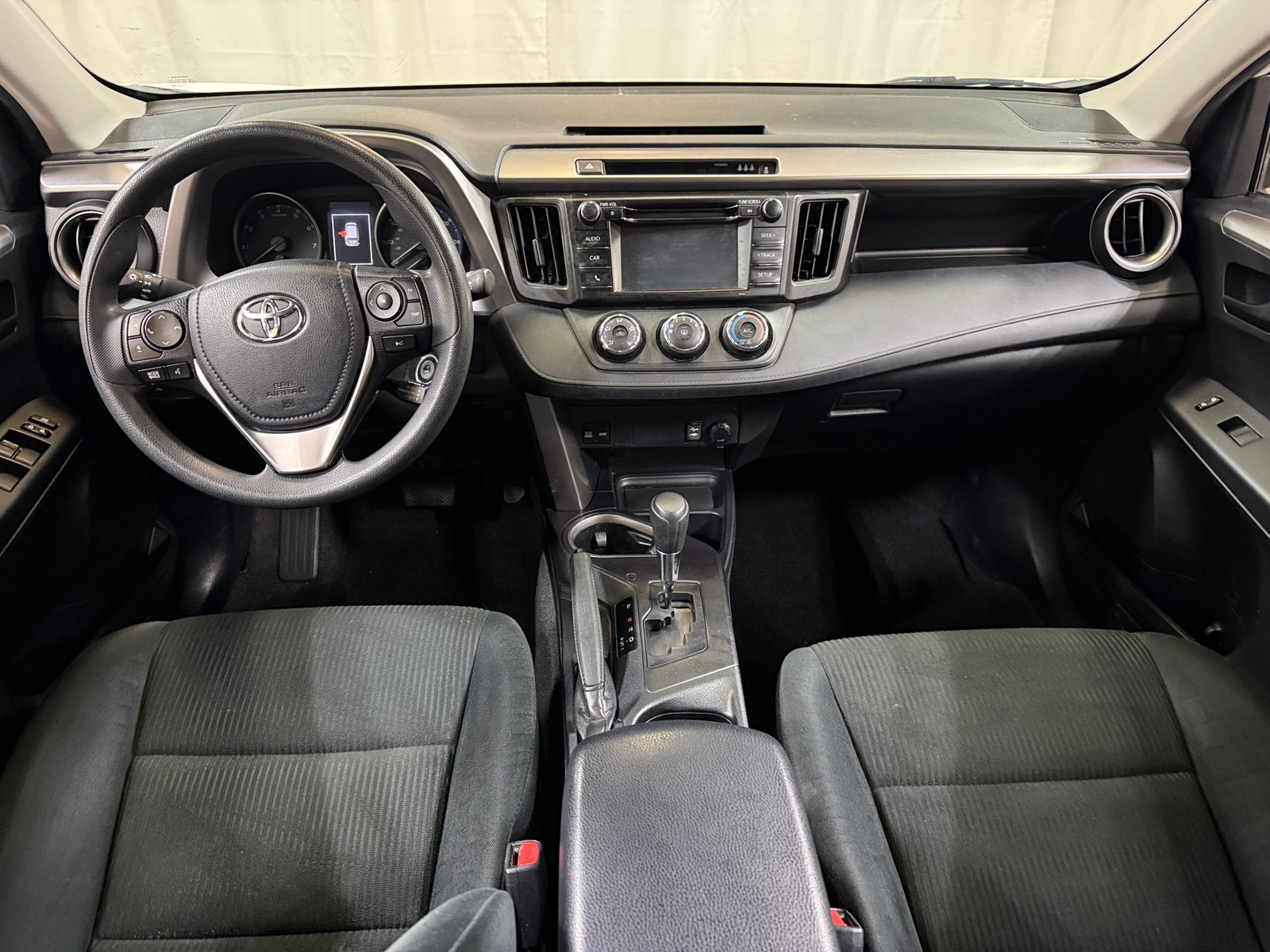 Thumbnail: 2018 Toyota RAV4 - 3