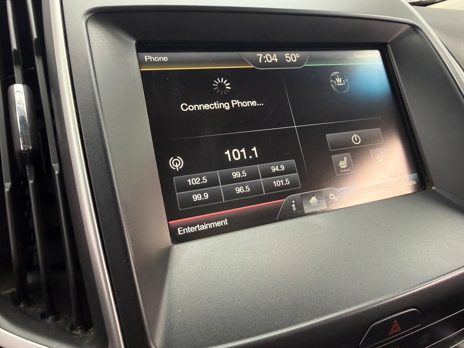 Thumbnail: 2015 Ford Edge - 3