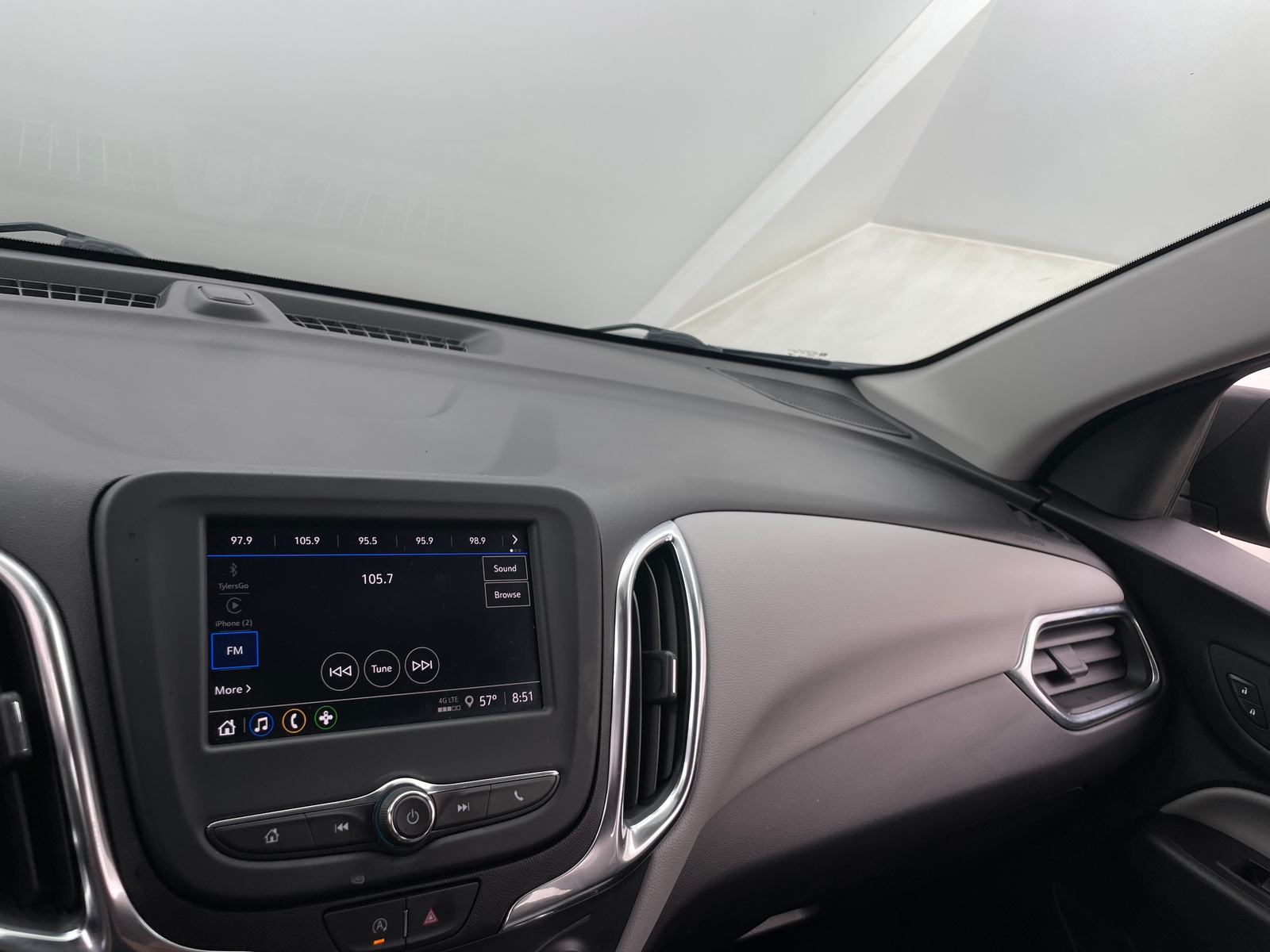 Thumbnail: 2022 Chevrolet Equinox - 4