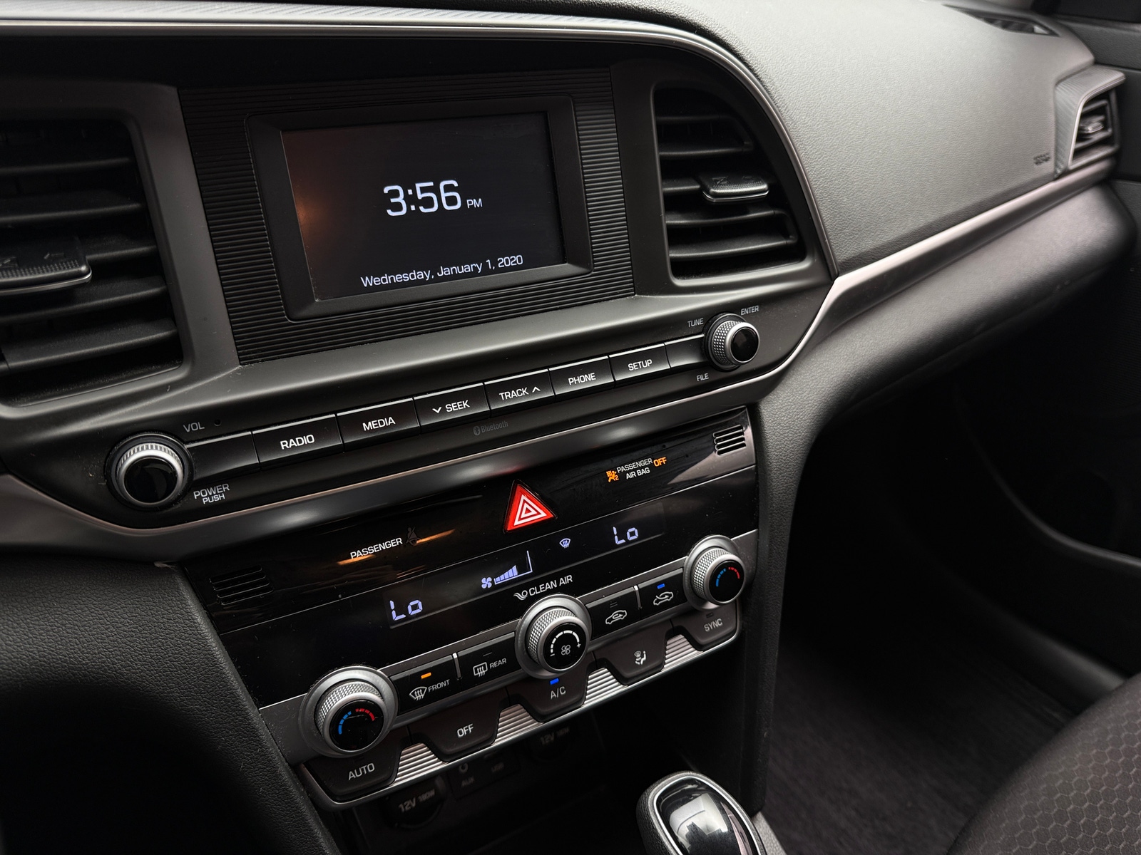 Thumbnail: 2020 Hyundai Elantra - 4