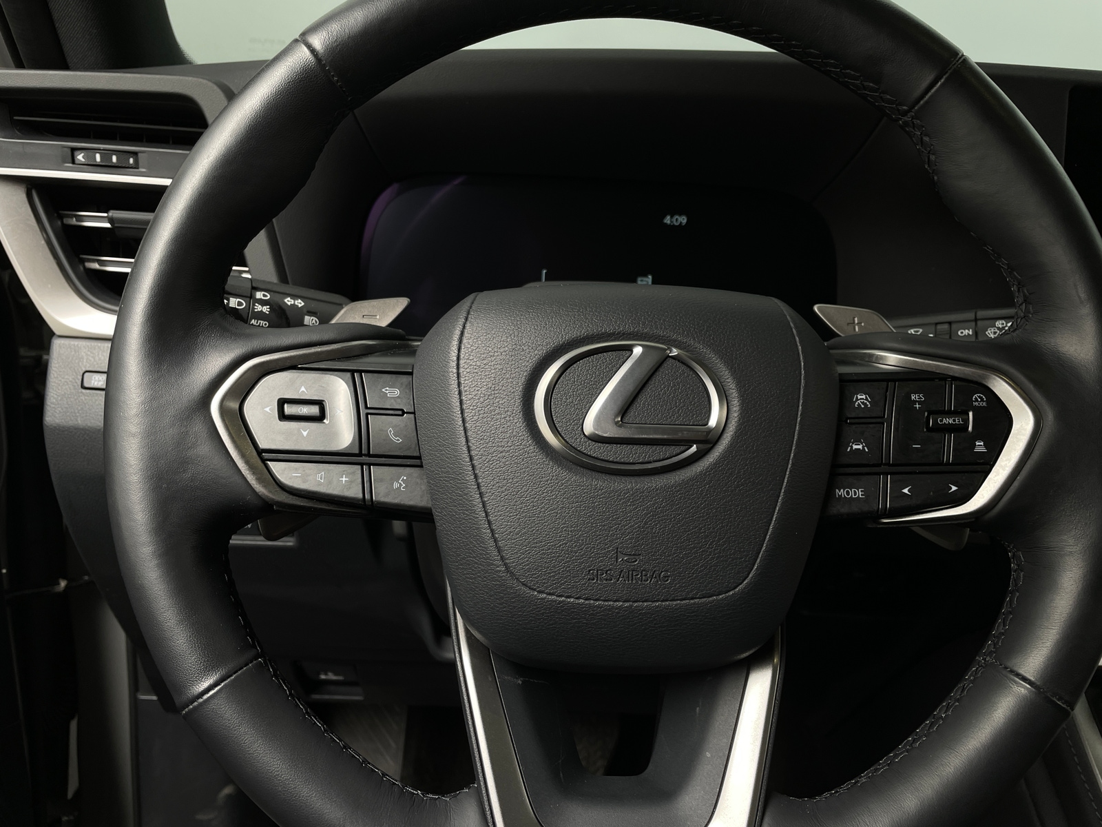 Thumbnail: 2024 Lexus GX - 4