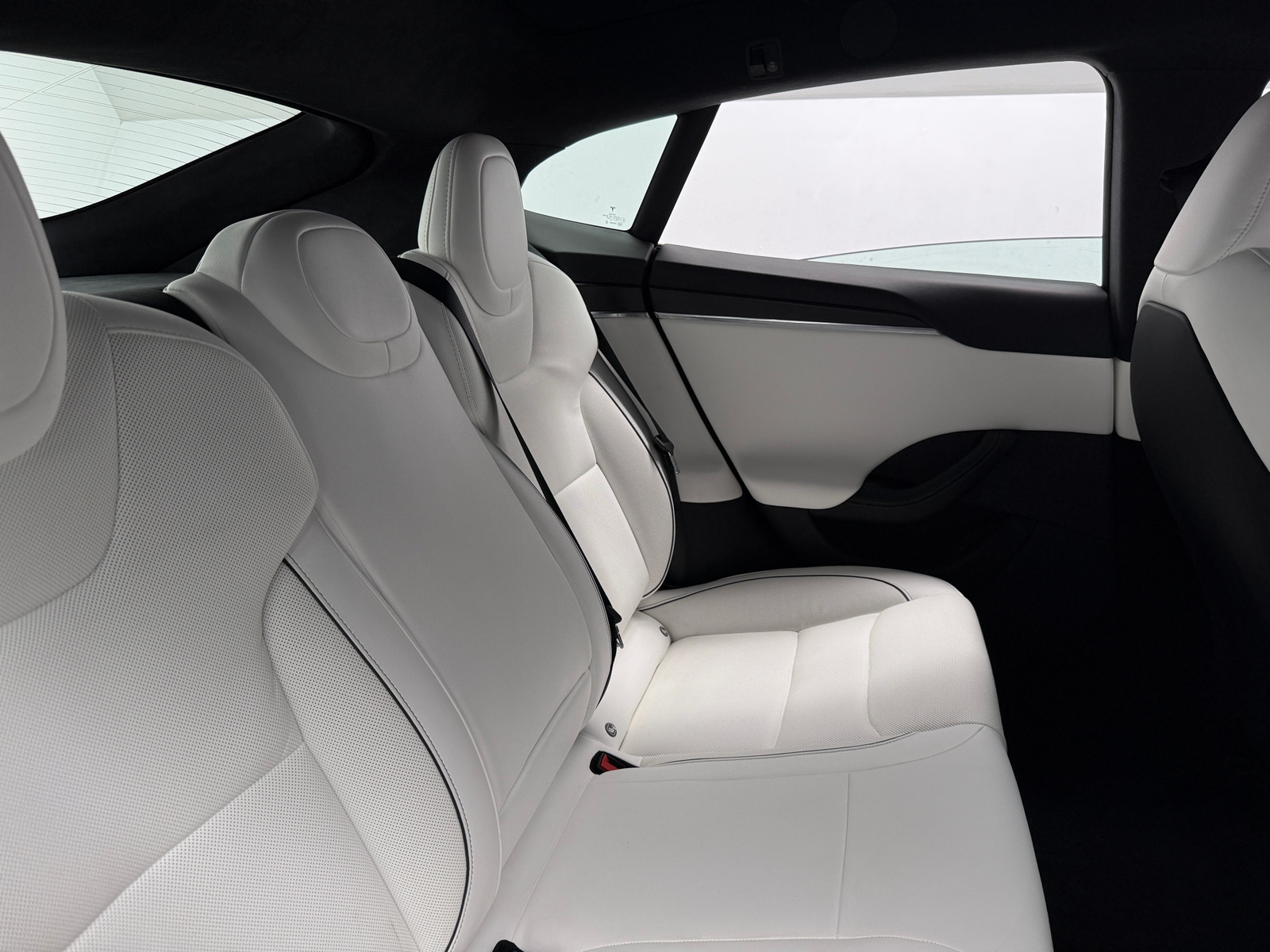 Thumbnail: 2022 Tesla Model S - 5