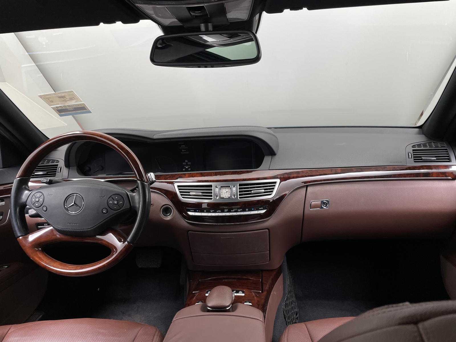 Thumbnail: 2011 Mercedes-Benz S-Class - 2