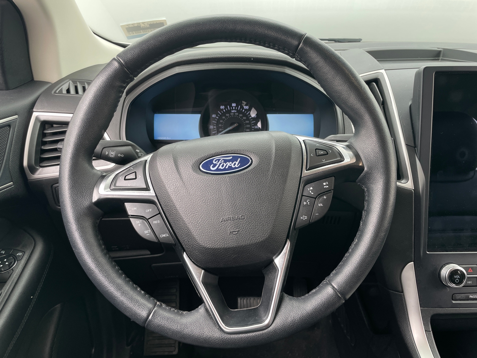 Thumbnail: 2023 Ford Edge - 4