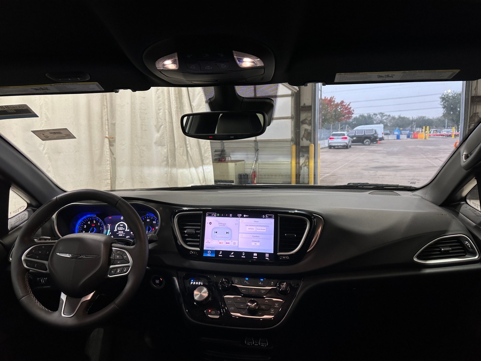 Thumbnail: 2025 Chrysler Pacifica - 2