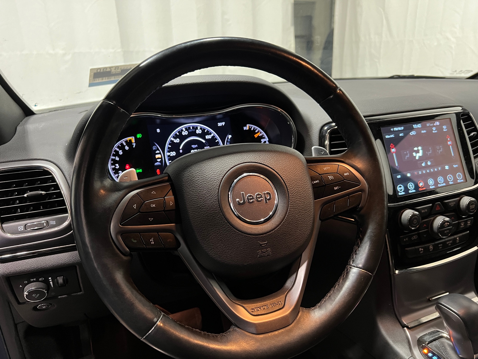 Thumbnail: 2019 Jeep Grand Cherokee - 4