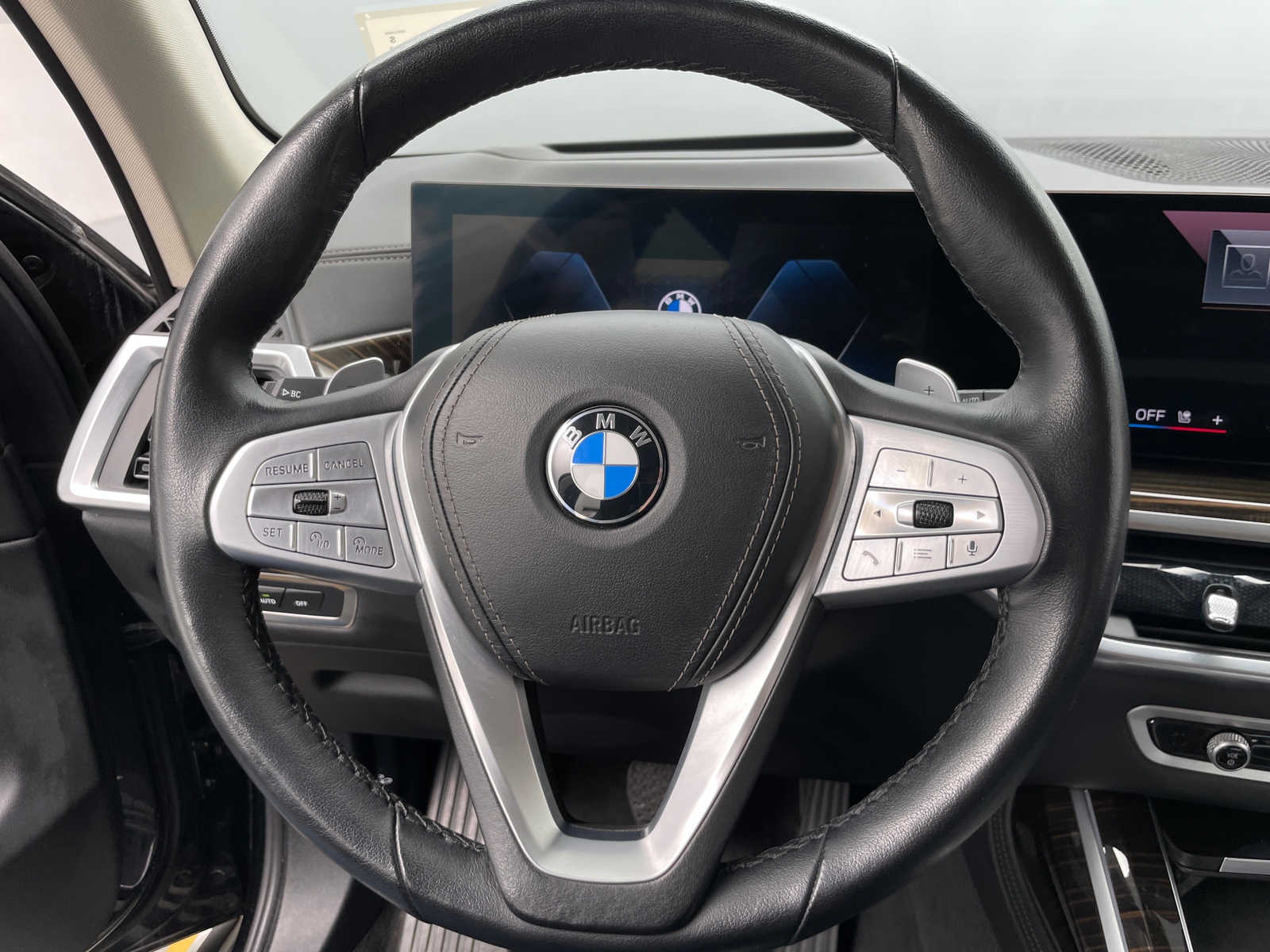 Thumbnail: 2024 BMW X7 - 4