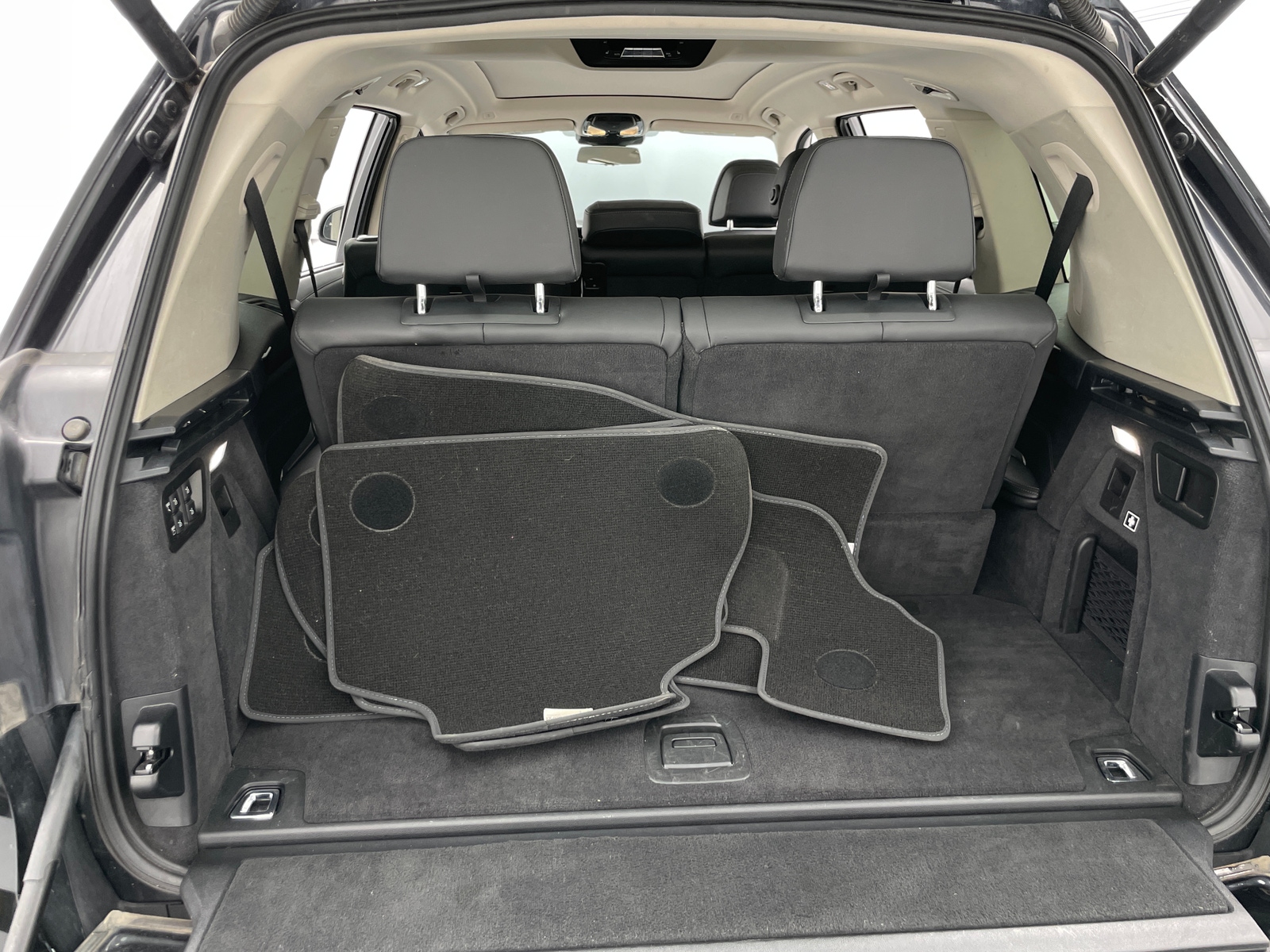 Thumbnail: 2024 BMW X7 - 6