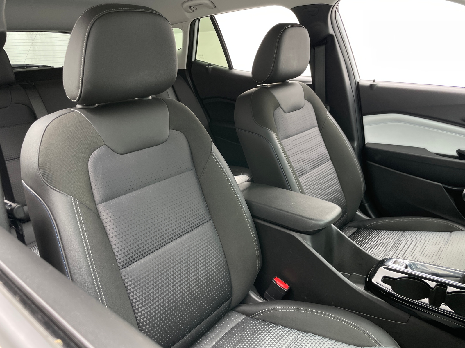 Thumbnail: 2025 Chevrolet Trax - 2